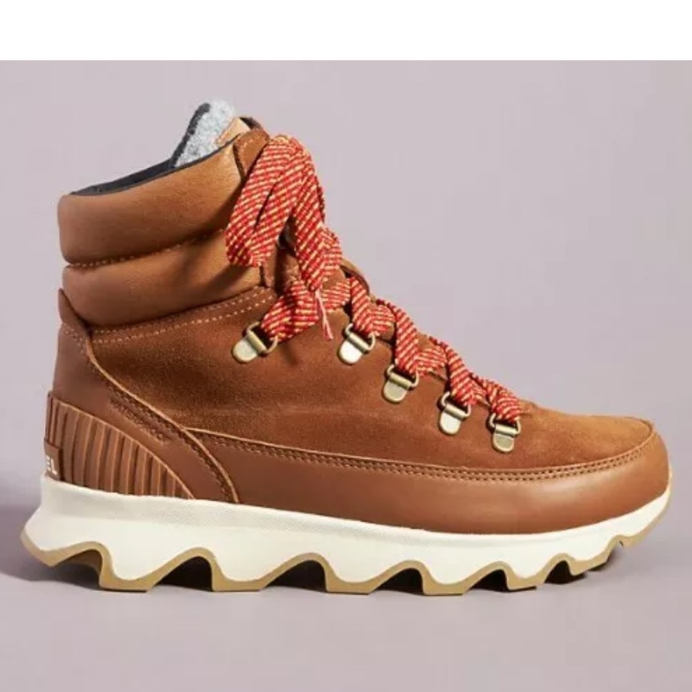 Sorel Kinetic Conquest Boot new! Size 9.5